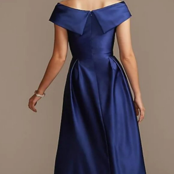 LightintheBox A-Line Mother of the Bride Dress Elegant Off Shoulder - Picture 2 of 8